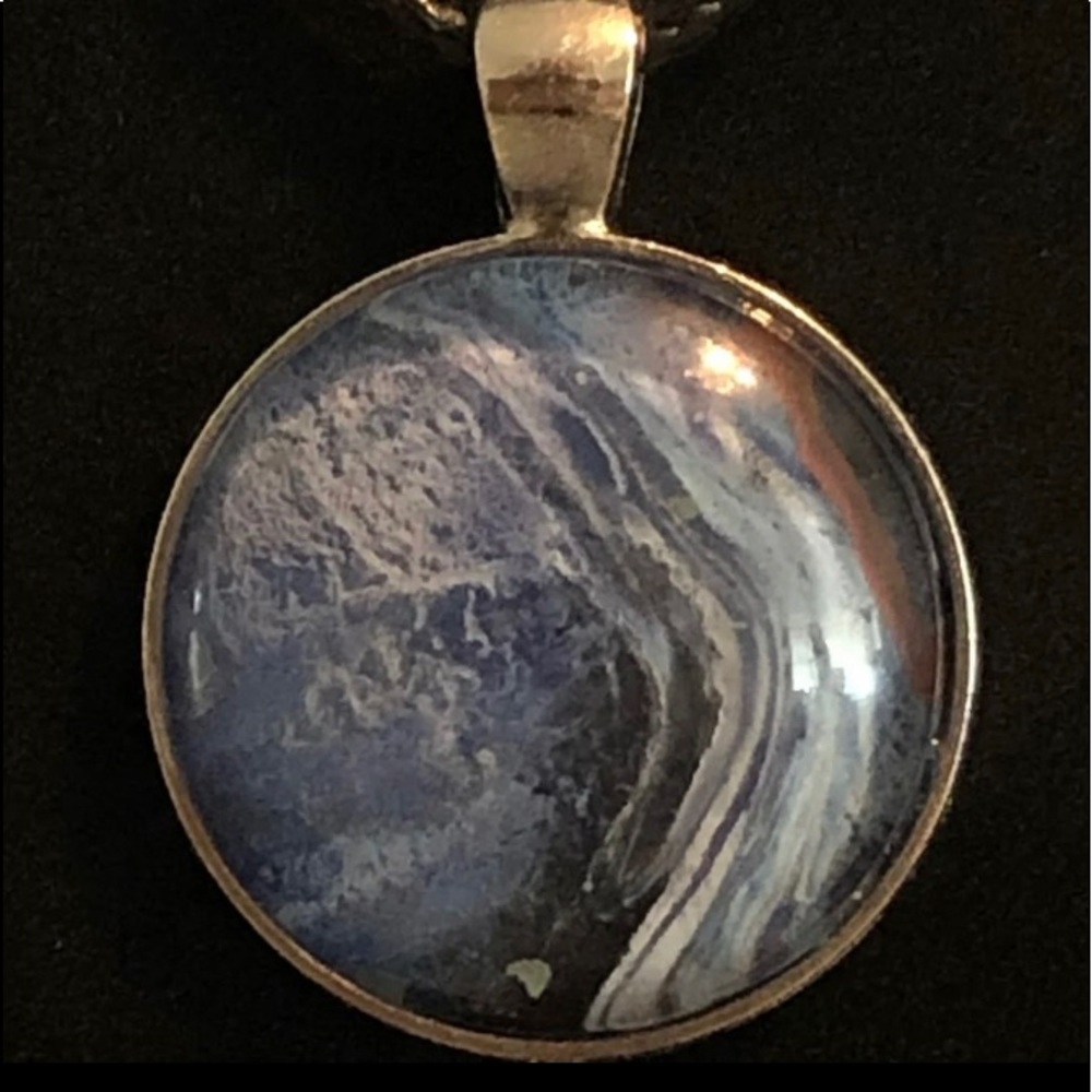 Handmade Boho Acrylic Skin Cabochon Pendant - Picture 2 of 4